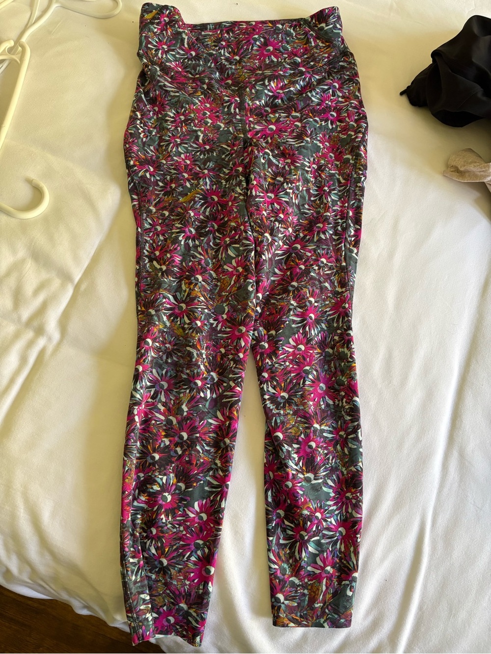 Lululemon Women's Floral Print Leggings - Pink Multi